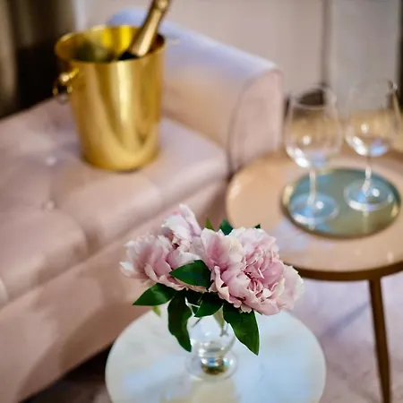 Ξενοδοχείο με διαμερίσματα Intomilan Galleria Duomo I Boutique & Design 2*
